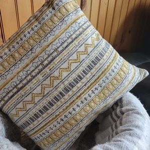 4 Toss Pillow Covers